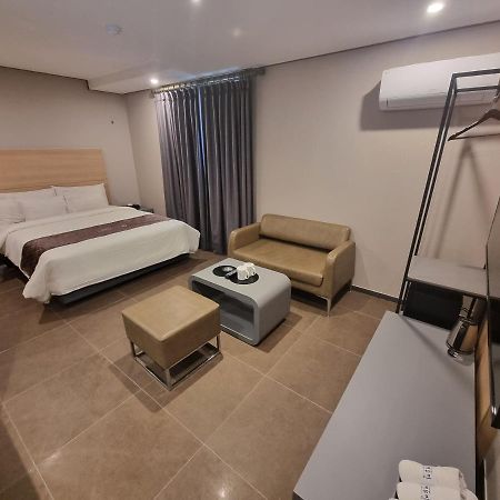 Yeoubi Hotel Jinju Eksteriør bilde