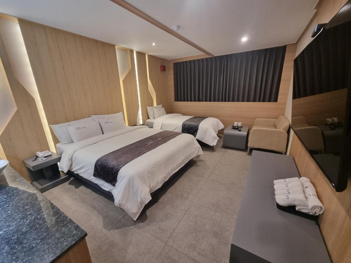 Yeoubi Hotel Jinju Eksteriør bilde